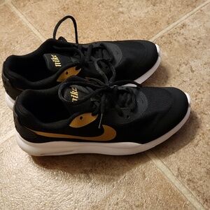 Nike gym shoes